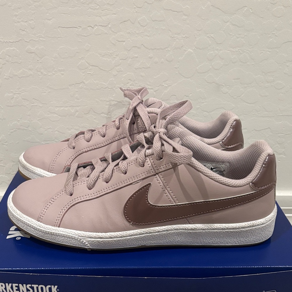 Size 7.5 Woman’s Nike Court Royale Smokey Mauve Blush Shoes 749867-600